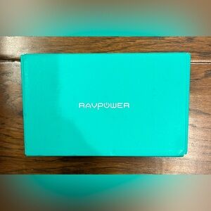 NWT RAVPOWER Smart Deluxe RP-PB19 Portable Power Bank Battery 3 USB Ports
